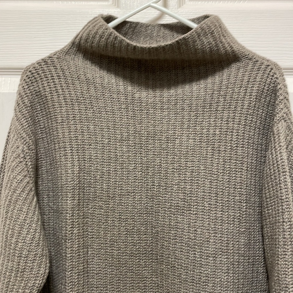 Aritzia Wilfred Turtleneck Sweater